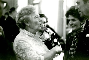 Image description is not available for 1977.076